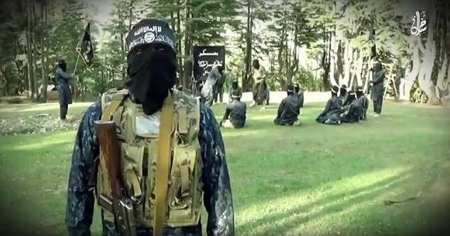 تمرین طاقت فرسا و جفتک چارکش داعشی ها! + تصاویر و فیلم
