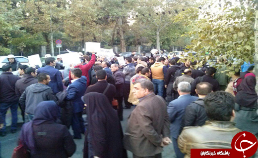 سهامداران پدیده در مقابل کاخ دادگستری تهران + فیلم و عکس